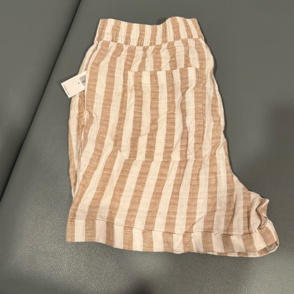 Striped short - Picture 2 of 3